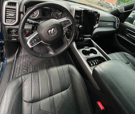 Interior Detail SUV/Pickup